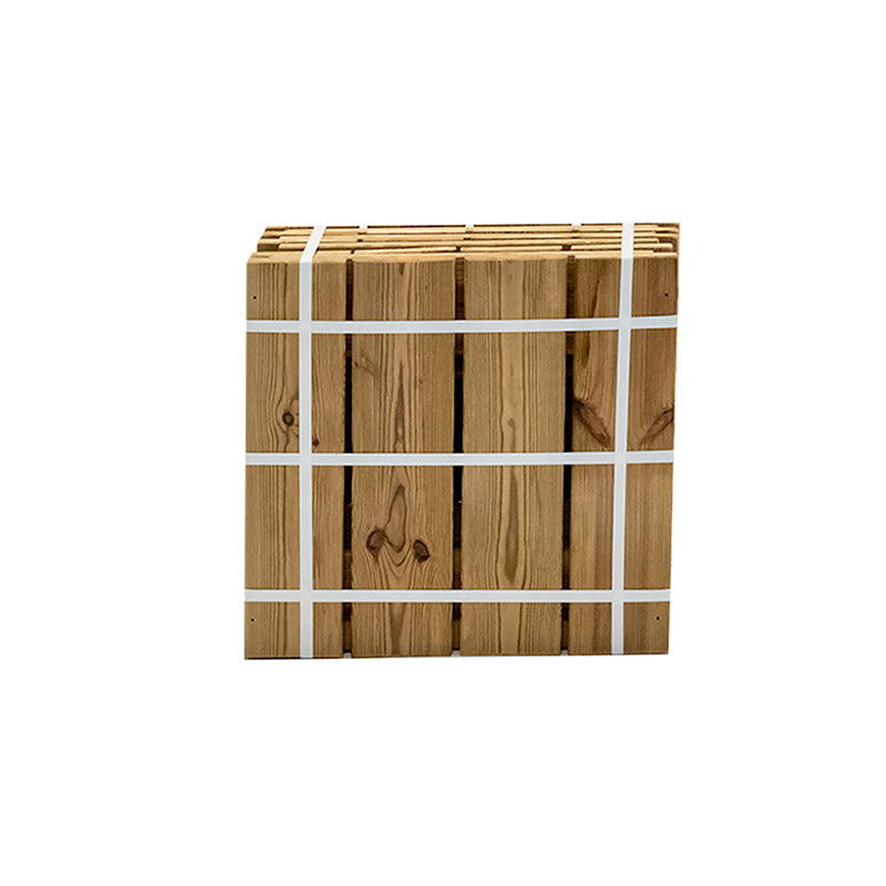 Jardinera de madera Atrium de 40x40x40 cm, ideal para cultivar plantas en espacios exteriores.