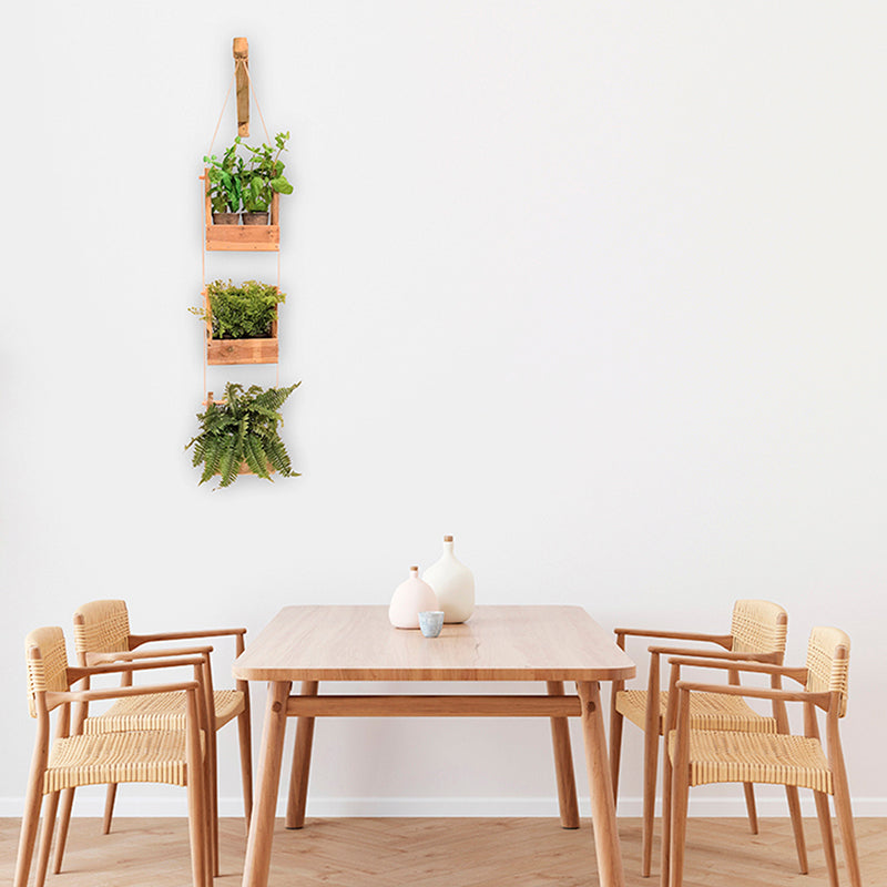 Jardinera colgante Woody de 152 cm de altura, ideal para cultivo vertical de plantas. Capacidad de 3.6 L.