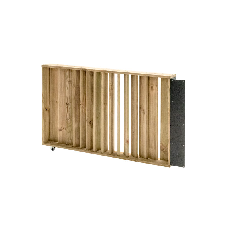 Barandilla abatible de madera, diseñada para separar espacios en hostelería y colectividades, dimensiones 120x12x80 cm.