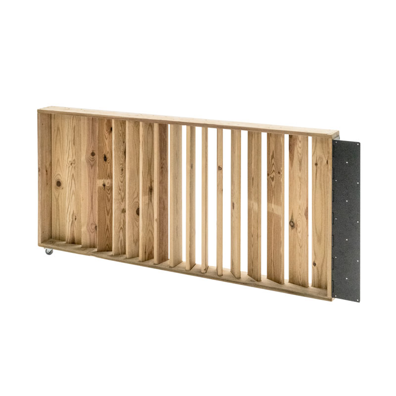 Barandilla abatible de madera, dimensiones 150x12x80 cm, ideal para separadores en espacios exteriores y hostelería.