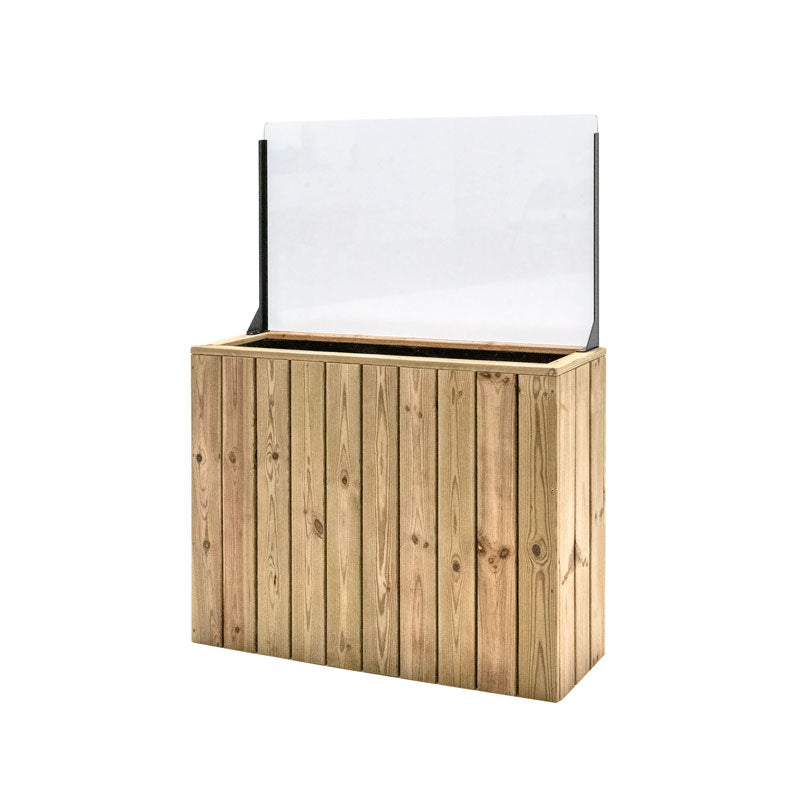 Jardinera de madera fija autoportante con paraviento, ideal para separar espacios en terrazas y jardines.