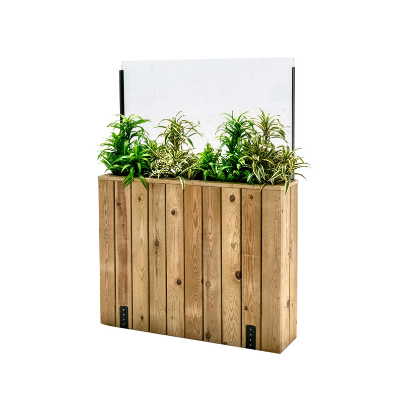 Jardinera de madera fija anclada al suelo con paravientos, ideal para separar espacios en exteriores.