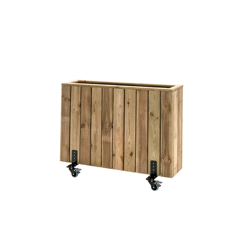 Jardinera de madera con ruedas, ideal para separar espacios en terrazas y jardines. Medidas 100x24x80 cm.
