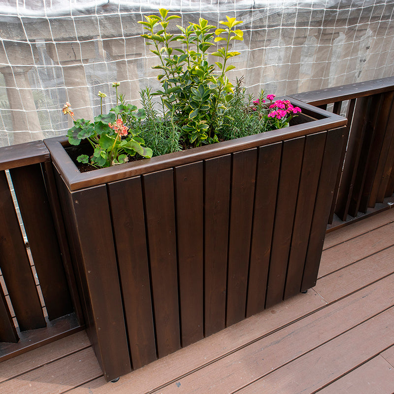 Jardinera de madera fija autoportante de 75x44x80 cm, ideal para separar espacios en terrazas y jardines.