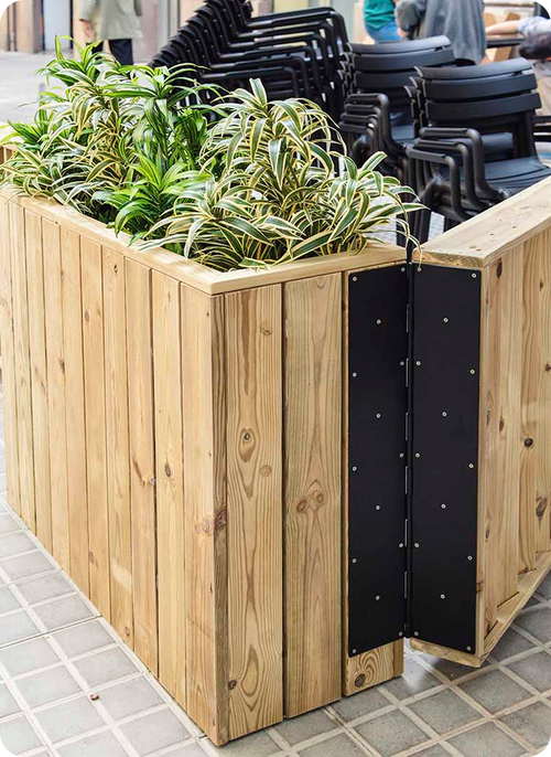 Jardinera y barandilla abatible